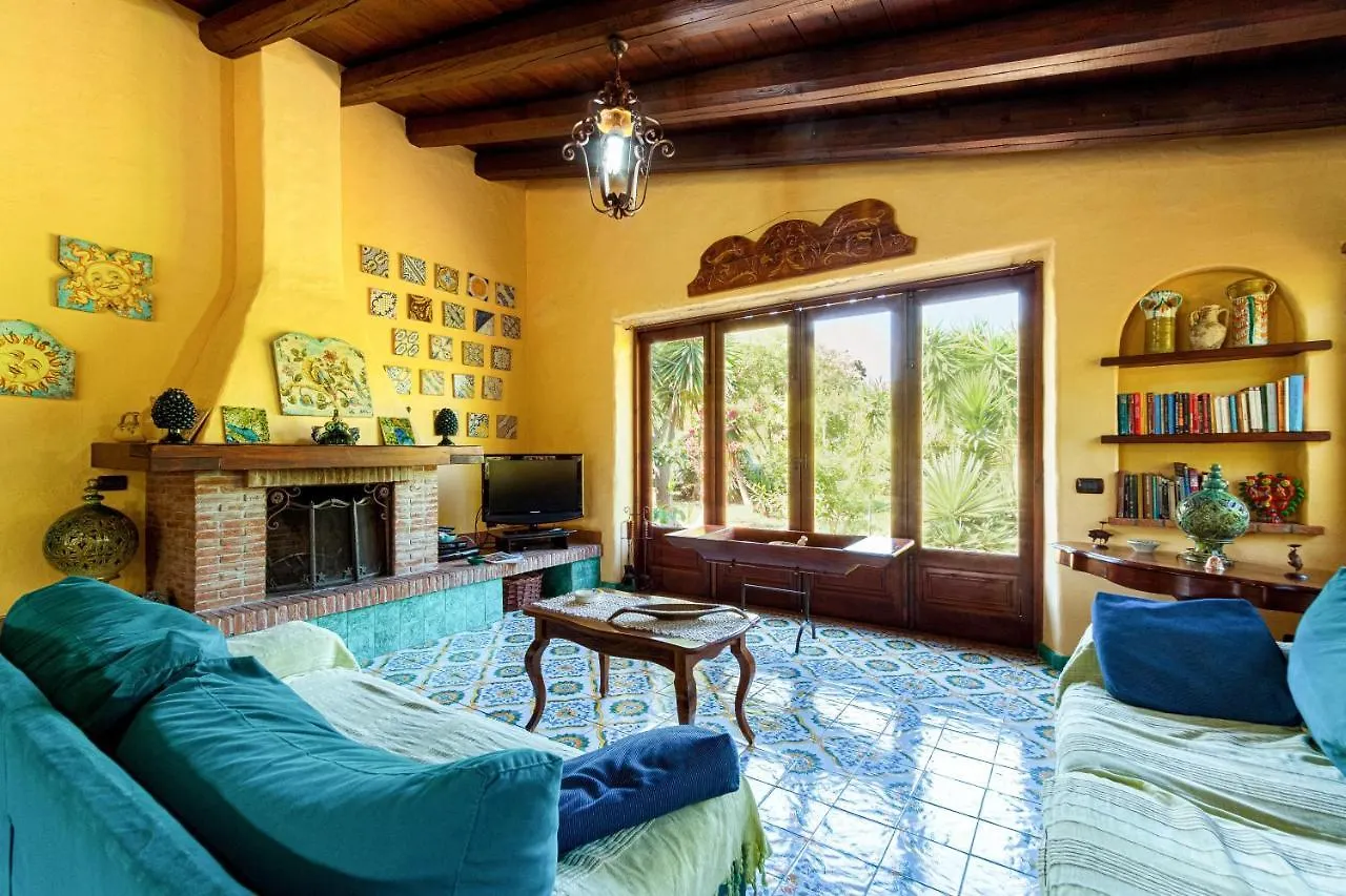 Villa Fratantoni Piana - Villa privata con accesso diretto alla spiaggia Caronia Marina