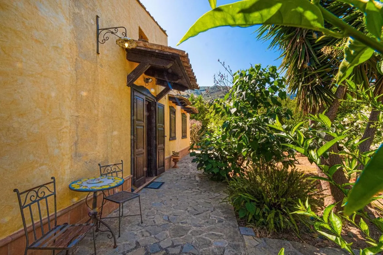 Villa Fratantoni Piana - Villa Privata Con Accesso Diretto Alla Spiaggia Caronia Marina 0*,  إيطاليا