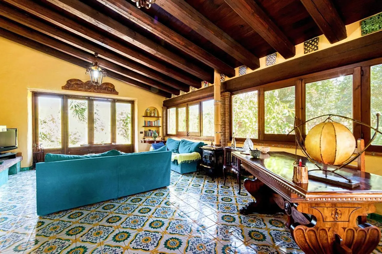 Villa Fratantoni Piana - Villa privata con accesso diretto alla spiaggia Caronia Marina Italia